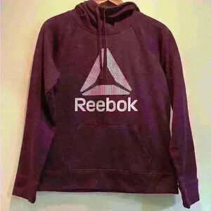 🍁4/$15 Reebok hoddie🍁